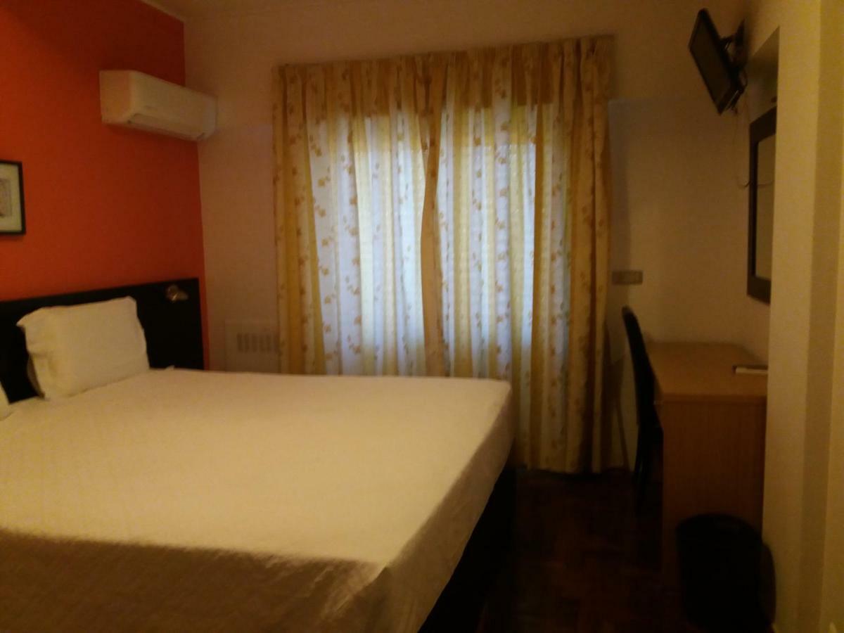 Hotel Riomar ลากอส ภายนอก รูปภาพ